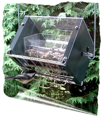 Squirrel Proof Bird Feeders The Rollerfeeder